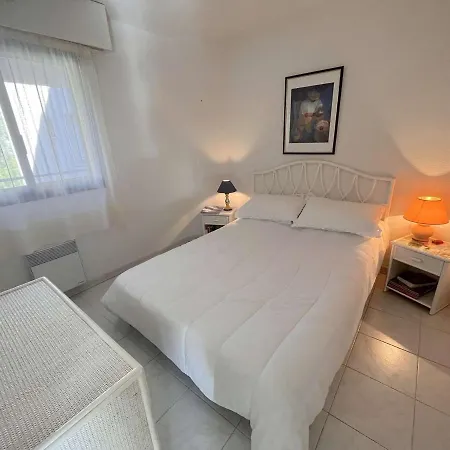T2 Avec Terrasse à 200m Des Plages - - Fr-1-226b-139 * Cavalaire-sur-Mer