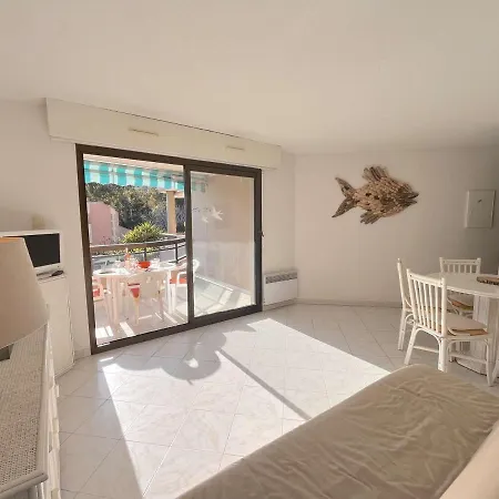 T2 Avec Terrasse à 200m Des Plages - - Fr-1-226b-139 *