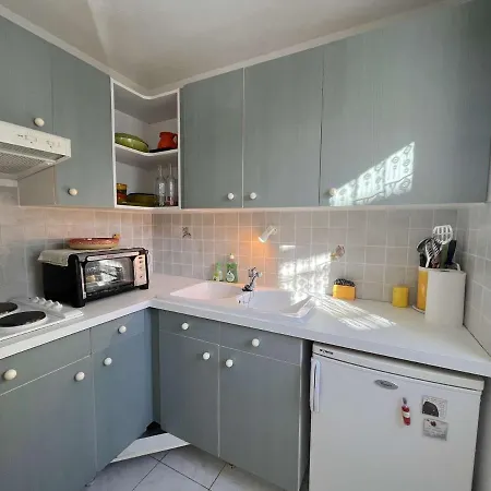 Apartamento T2 Avec Terrasse à 200m Des Plages - - Fr-1-226b-139